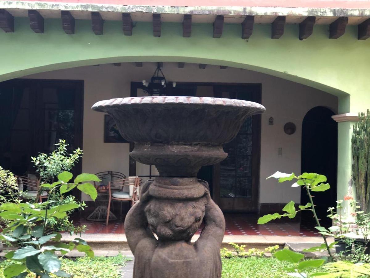 Casa Carmel Bed & Breakfast Guatemala City Exterior photo