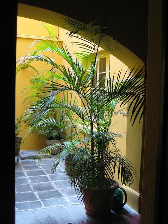 Casa Carmel Bed & Breakfast Guatemala City Exterior photo